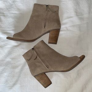 EUC Toms peep toe suede stacked heel booties